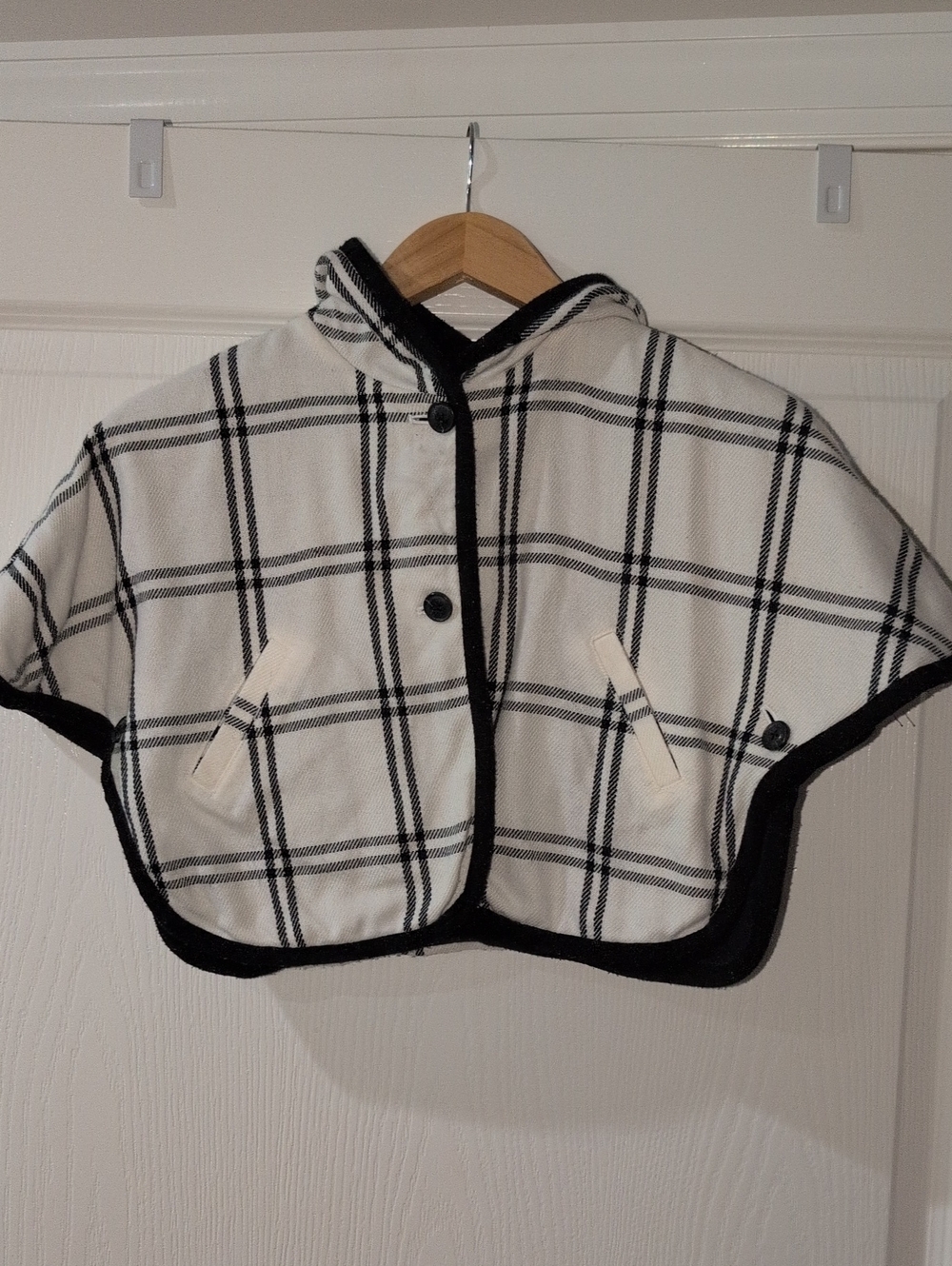 Cherokee Black & White Plaid Hooded Cape 4T